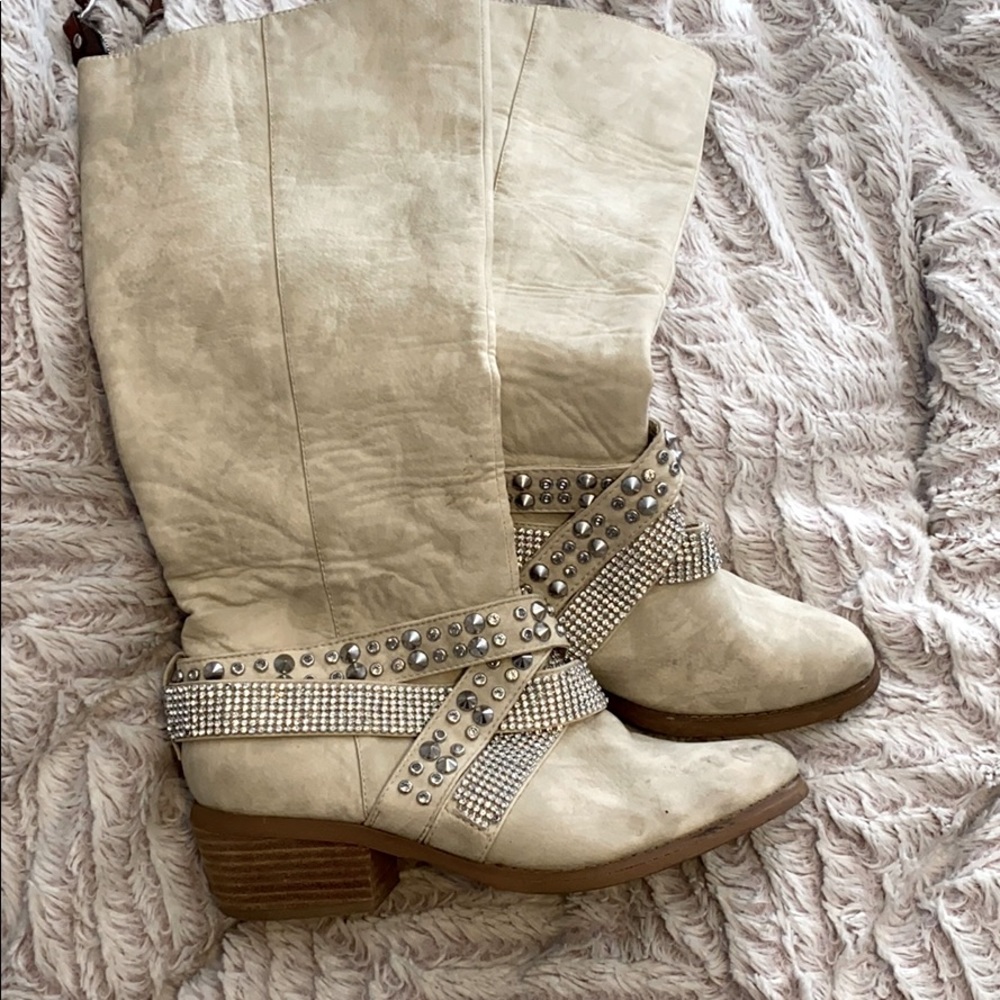 White suede boots